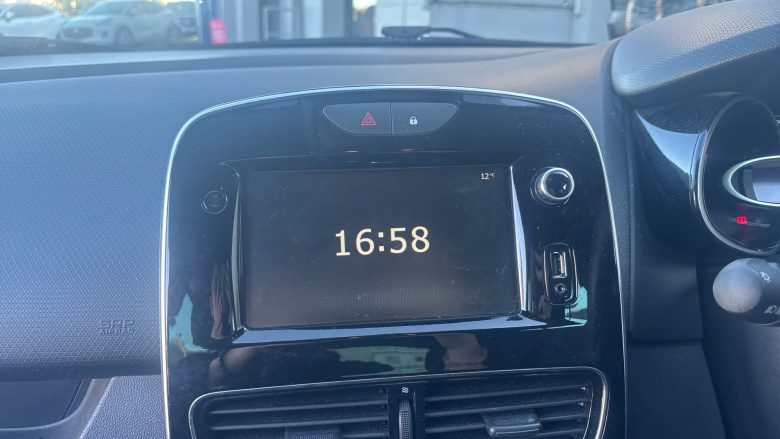 Renault Clio 0.9 TCE 90 Iconic 5dr Petrol Hatchback